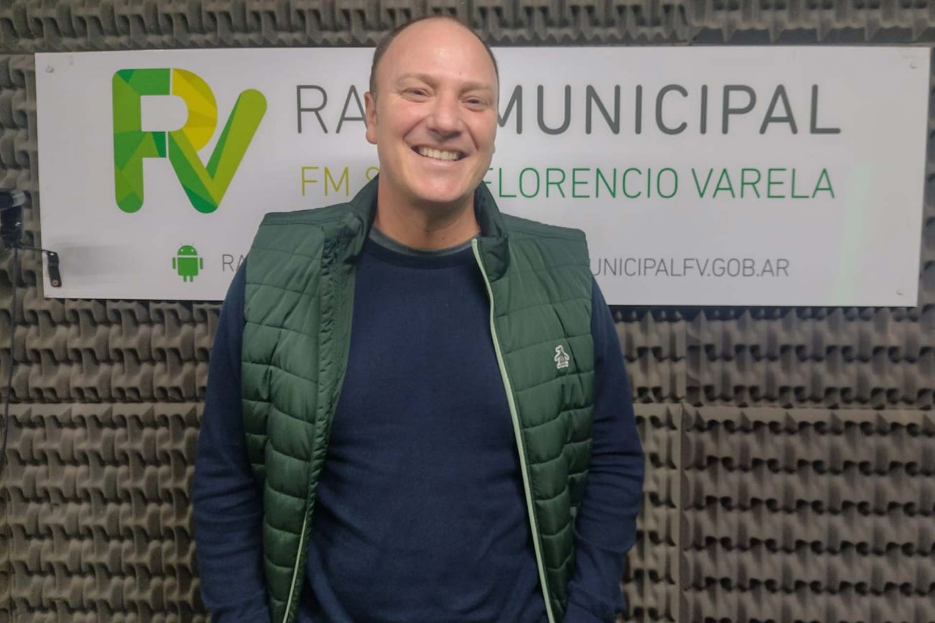 Bien plantados - Gastón Manzo, Director Comercial de “Bien Plantados” visitó el estudio de Radio Municipal Florencio Varela