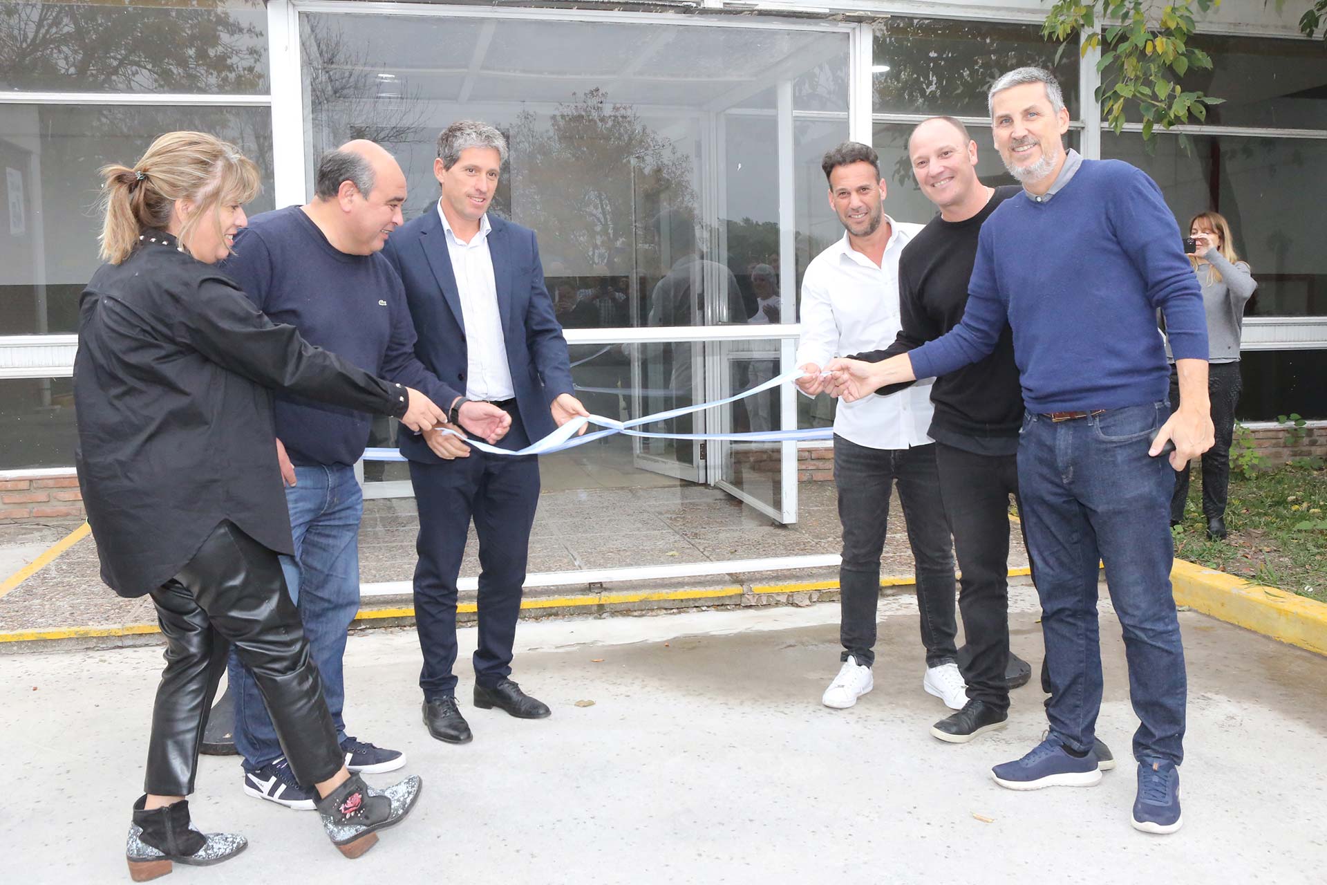 Bien plantados - “Alimentos Santa Cruz” eligió Florencio Varela para inaugurar su planta